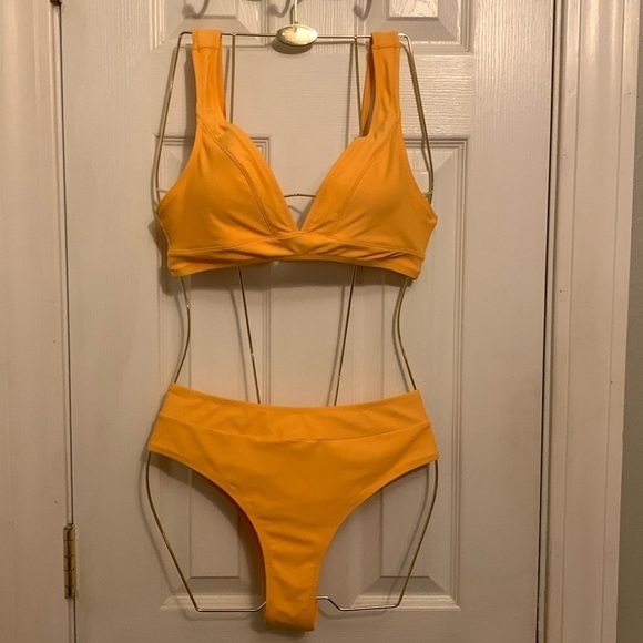 Yellow 2 Piece Bikini Size M - Picture 1 of 7